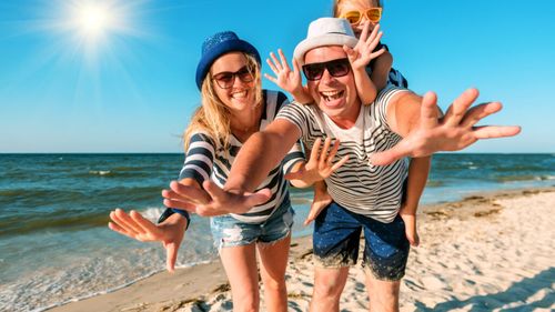 Studiu: Aproape 90% dintre românii din mediul urban au fost sau urmează să plece în vacanță, iar 15% dintre ei merg în cel puțin patru vacanțe pe an