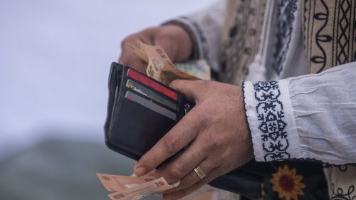 Salariul mediu net al bucureștenilor a ajuns la peste 4.800 lei la finalul lunii februarie