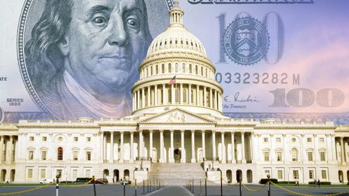 Investitorii pariază tot mai mult pe scăderea valorii dolarului: Shortarea dolarului american a devenit cea mai aglomerată tranzacție din piață pentru prima dată în istorie, mai atractivă decât investițiile în „Magnificent 7” sau în aur