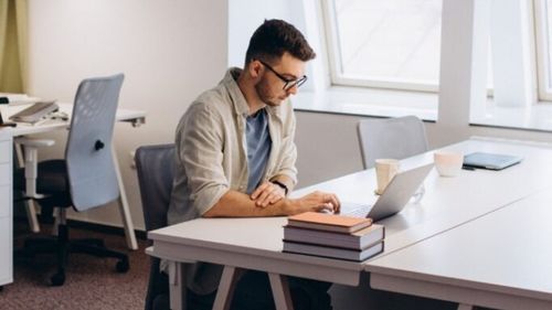 Studiu EY: Profesia de control financiar va suferi modificări radicale în următorii 5 ani