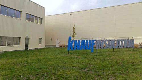 VIDEO-FOTO Gigantul german Knauf Insulation a inaugurat noua fabrică din România, la Târnăveni. Investiția de 140 de milioane de euro este cea mai mare a grupului în Europa Centrală și de Est / „Transformă România într-un centru industrial regional”