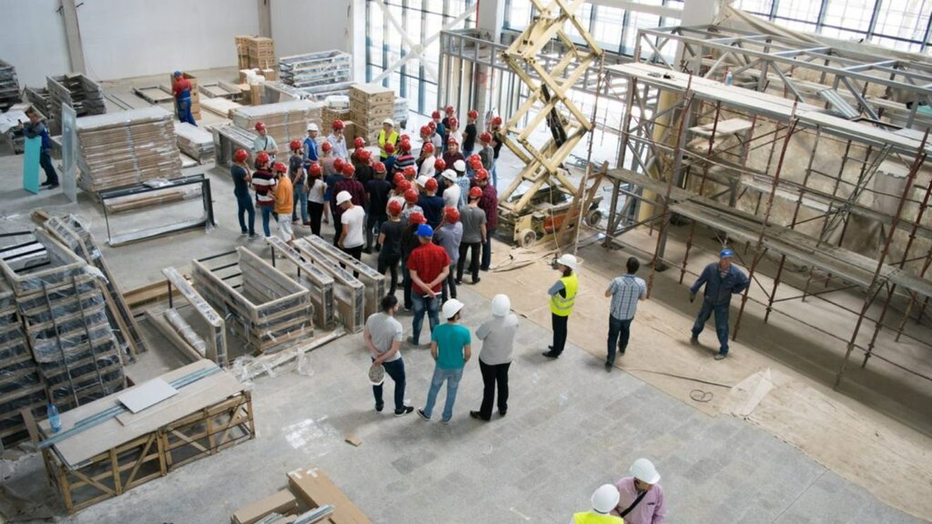 AMOFM: Peste 3.100 de locuri de muncă sunt vacante în București. Cele mai multe sunt pentru muncitori calificați