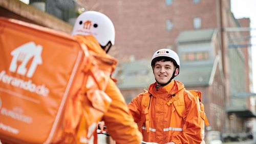 Platforma de food-delivery Just Eat Takeaway.com se retrage de pe piața din România