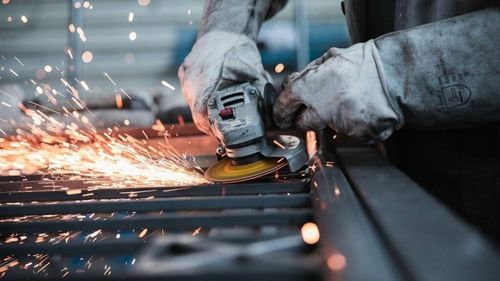 România, printre ţările din UE cu cele mai severe scăderi ale producției industriale în decembrie 