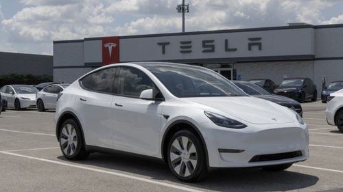 Tesla plănuiește să producă o variantă de Model Y cu șase locuri / Producția este programată pentru 2025 în China