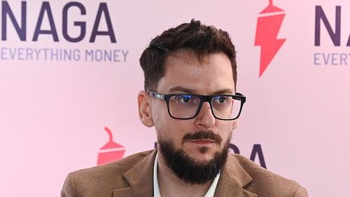 Investitorii români din platforma NAGA au tranzacționat în prima jumătate a anului 2025 acțiuni Banca Transilvania, BRD și Hidroelectrica la bursa locală, FibroGen și Meta pe piețele externe