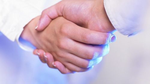 Activitatea globală de fuziuni şi achiziţii a atins nivelul record de 5.000 de miliarde de dolari în 2021