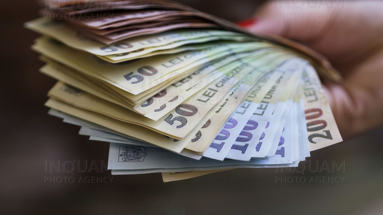 Câştigul salarial mediu net în luna iunie a crescut uşor, la 5.539 lei / Cele mai mari salarii, în industria petrolieră și tehnologia informației / Cele mai mici, în horeca și industria textilă