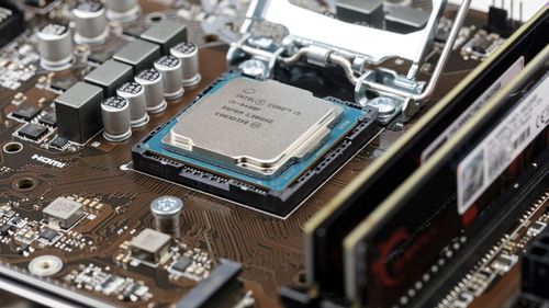 Intel plănuiește investiții masive, de 100 de miliarde de dolari, pentru fabrici de semiconductori în USA