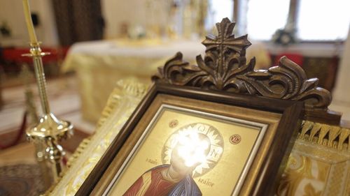 G4Media: Peste 60% din banii alocați de către Departamentul pentru Românii de Pretutindeni sunt cheltuiți în Italia și Spania, cu neglijarea altor comunități semnificative din Germania, Marea Britanie sau America de Nord / 45% din fonduri s-au dus către organizații religioase în 2022-2024