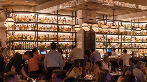 eJobs: Angajările în domeniul HoReCa au explodat în luna martie. Peste 11.000 de joburi noi de la ridicarea restricțiilor, cu 153% mai multe față de 2021