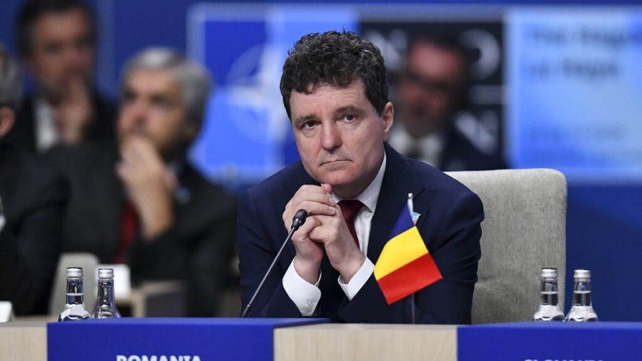 Financial Times: Nicușor Dan oferă speranță centriștilor, dar populiștii așteaptă în culise