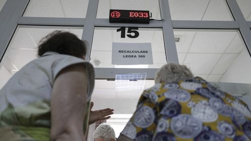 Ministerul Muncii nu are suficienți bani pentru plata pensiilor în decembrie. Transfer de la Fondul de Rezervă