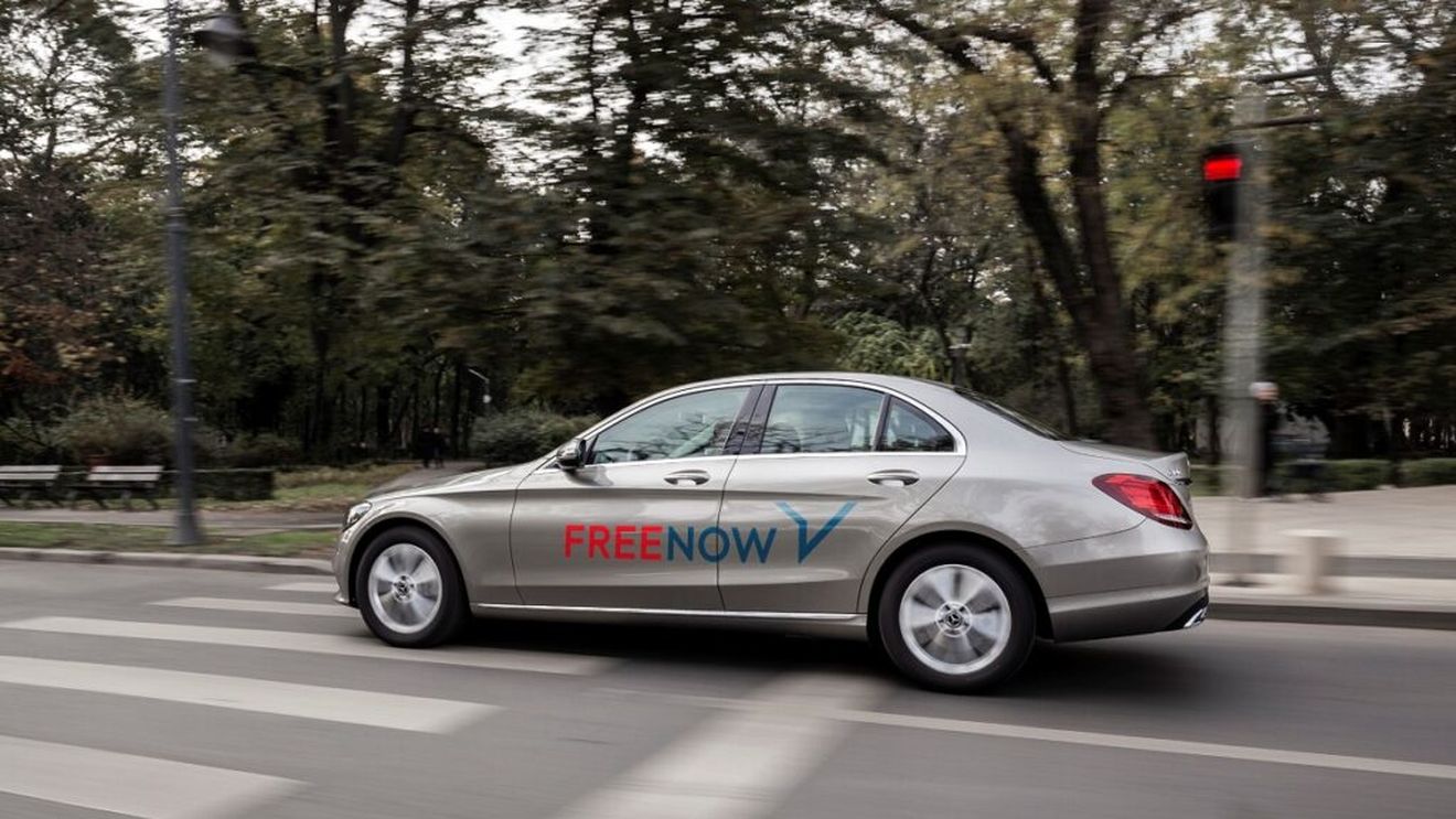 Sondaj FREE NOW: Peste jumătate dintre români aleg să meargă la întâlniri cu aplicații de ridesharing sau taxi