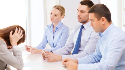 „Concedierea pasivă” crește în popularitate, o metodă prin care managerii creează condiții de muncă neplăcute pentru a forța plecarea angajaților