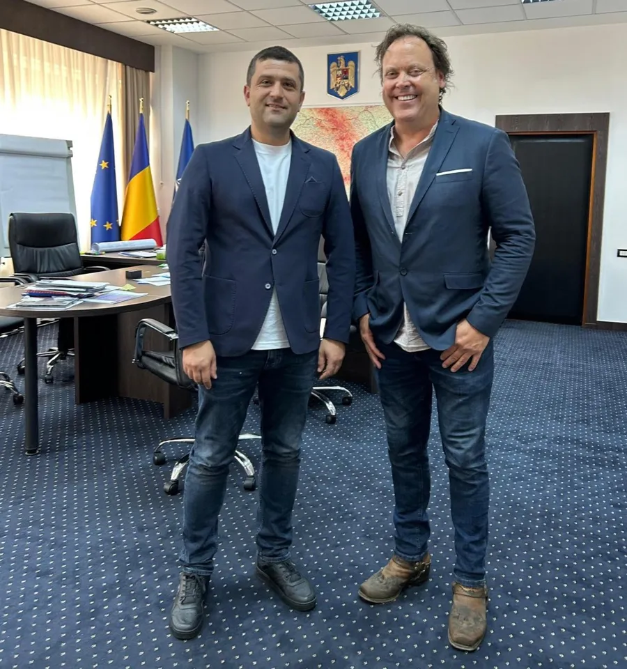 Radu Miruta Charley Ottley