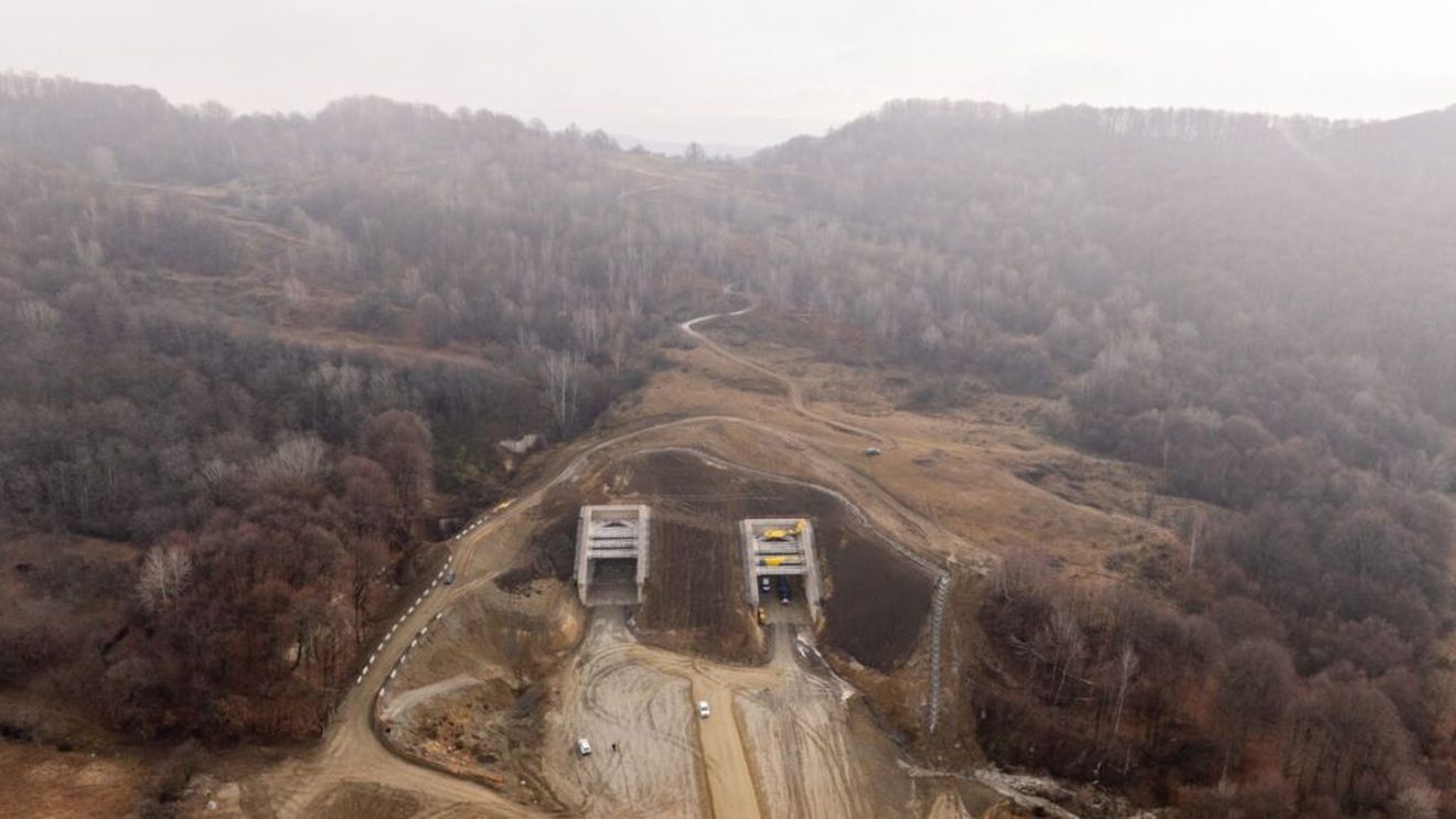 VIDEO Autostrada A1 Sibiu – Pitești: Progresul fizic pe lotul 4 Tigveni – Curtea de Argeș a trecut de 62%