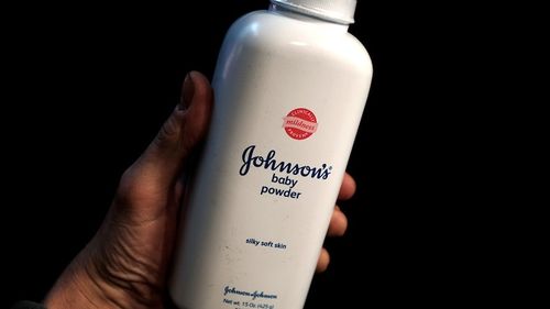 Johnson & Johnson obligată să plătească 40 de milioane de dolari unor femei