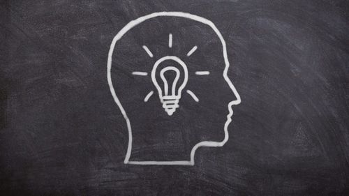 STUDIU: Nouă din zece români apreciază că inovaţia le uşurează viaţa, iar șapte din zece români s-ar simți mai în siguranță într-o casă construită din materiale moderne și sustenabile