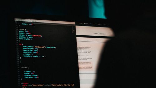 WhatsApp a fost folosit pentru atacarea unor politicieni cu Pegasus