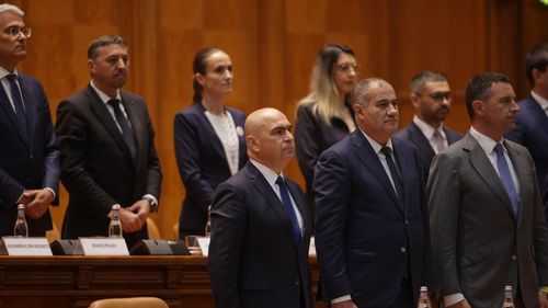UPDATE Guvernul Bolojan își asumă răspunderea pe măsurile fiscale luni, începând cu ora 15:00 / Parlamentarii, la muncă vineri seara