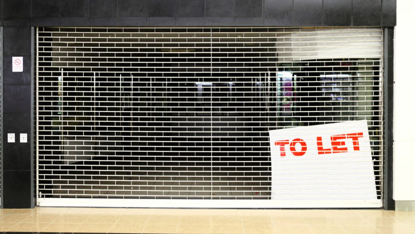 Analiză. Final de 2022 economic, cu insolvențe, radieri și lichidări: Anul în care multe afaceri mici au lansat mesajele de "rămas bun"