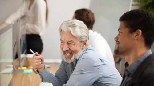 Participarea lucrătorilor mai în vârstă la formarea profesională este redusă, influențând negativ piața muncii