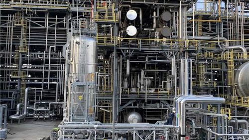 Statul bulgar poate prelua controlul timp de un an la rafinăria de la Burgas, deținută de Lukoil