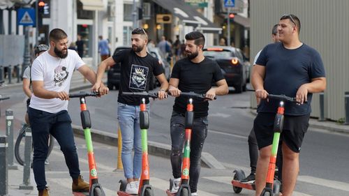 Camera Deputaților a votat un proiect de lege care prevede că se va plăti RCA şi pentru trotinetele electrice, bicicletele electrice şi pentru alte vehicule similare