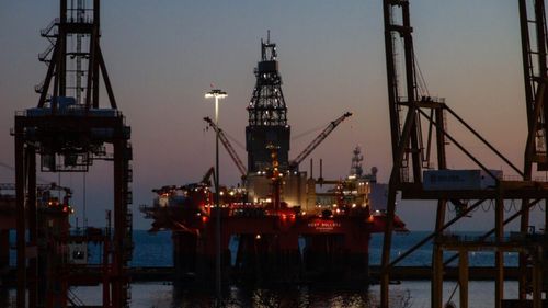 Preţurile petrolului au crescut miercuri cu aproximativ 2%