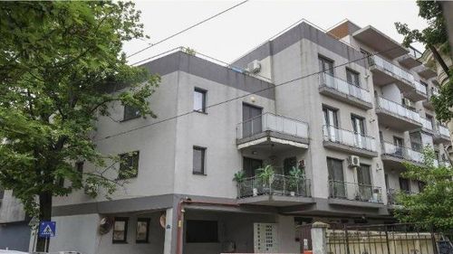 Cum arată de fapt "apartamentul mic de 52 de mp" în care locuiește Simion în centrul Capitalei, desfășurat pe două nivele, cu mai multe camere, două băi și o terasă de 100 mp - investigație Context.ro