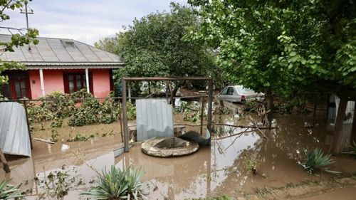 Bilanţul inundaţiilor din Galaţi pentru infrastructură: Pagube de 62 de milioane de lei/ Au fost afectate drumuri județene de 77 de kilometri, 83 de podeţe şi 44 de poduri