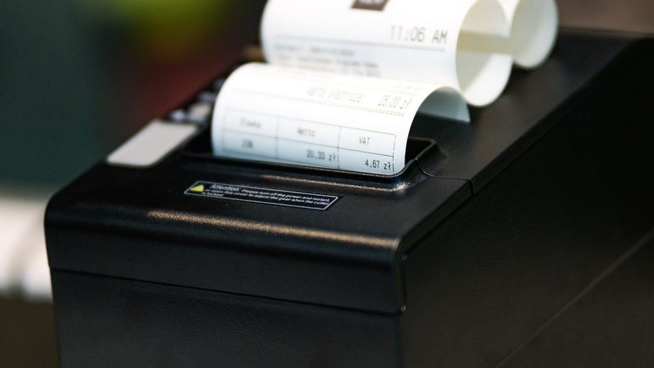 Noi fapte încadrate ca evaziune fiscală: folosirea de case de marcat neconectate la sistemul ANAF sau de aparate alterate/ Pedepse majorate în noua lege