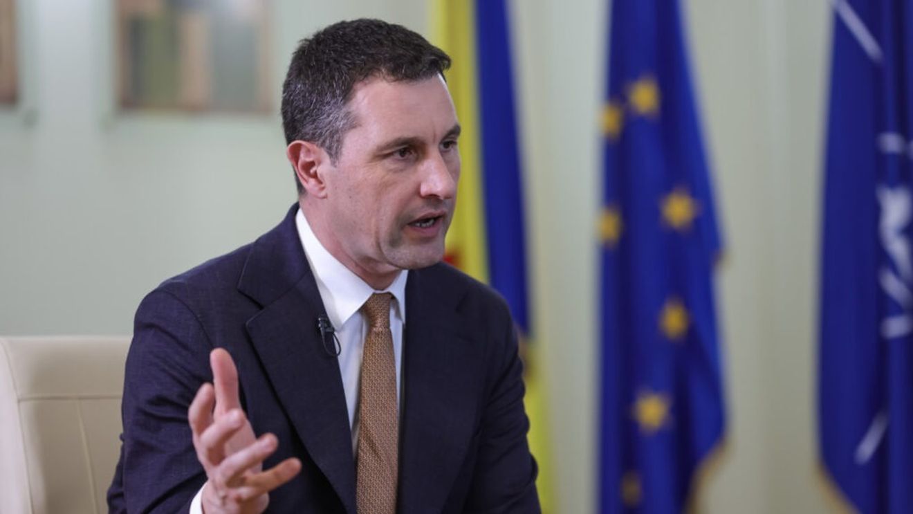 Ministrul Finanţelor clarifică cum se pot face transferuri de bani între rude fără a fi impozitate