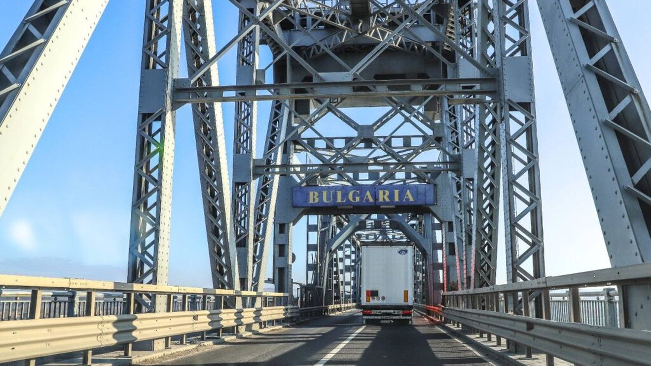 Circulația pe podul de peste Dunăre de la Giurgiu se închide mâine. Avertizare pentru tiriști