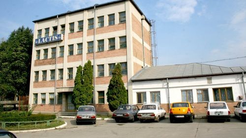Fostă mândrie a comunismului, scoasă la licitație. A fost prima fabrică ce a ambalat lapte în pungi
