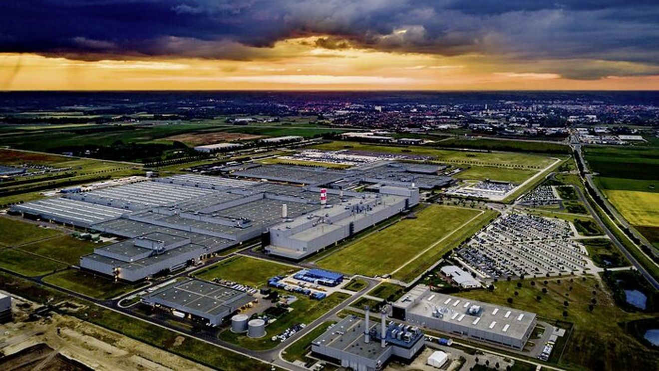 Ungaria a început producţia de masă a primului automobil electric. Mașinile Mercedes EQB SUV produse la fabrica de la Kecskemet vor fi exportate spre piețele mondiale, inclusiv în China