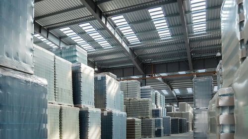 Afaceri românești de familie, producătoare de ambalaje, au fost vândute către un colos american