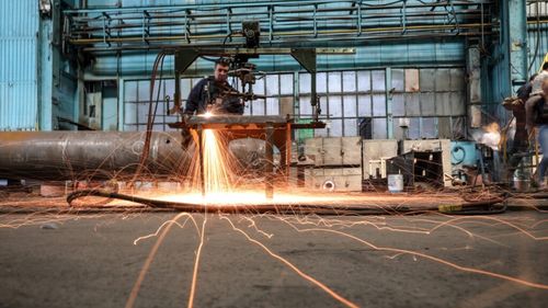 Producția de piață din UE a scăzut cu 0,6% în iunie față de aceeași lună a anului precedent. Industria a înregistrat un minus de 3,3%