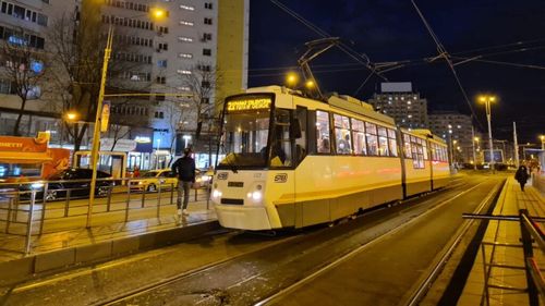 "Război" pe liniile de transport în comun ale Bucureștiului. Nicușor Dan: "Vremea sindicalismului mafioto-politic în România a apus"/ Sindicat: Nicușor Dan "încearcă să bage pumnul în gura salariaților"