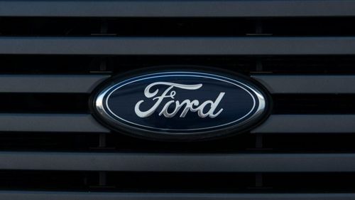 Ford anunță că își va reduce producția de vehicule electrice mari