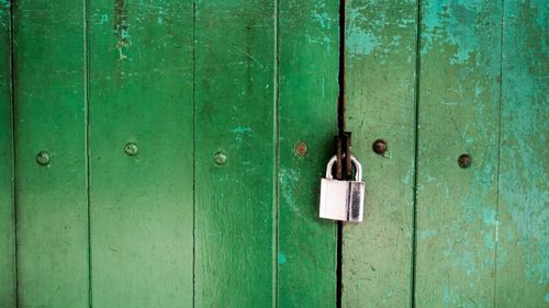 Aproape 18.000 de firme au fost radiate în primul trimestru din 2023, în scădere față de anul trecut