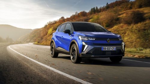 Renault deschide comenzile pentru noul Captur. Prețul începe de la 19.450 Euro, iar versiunea full hybrid de la peste 24.000