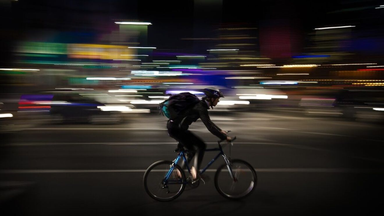 Contract uriaș pentru curieri: RA-APPS plătește 96 de milioane lei pentru trimiterea de permise de conducere și taloane la domiciliul posesorilor