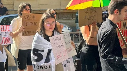 Elevii şi studenţii protestează duminică, în Capitală, faţă de scăderea fondului de burse
