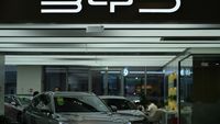 Compania chineză BYD se pregătește să depășească Tesla la vânzările de vehicule electrice