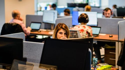 Sondaj PwC: Directorii generali din România sunt mai încrezători în evoluţia economiei naţionale decât în cea a economiei globale