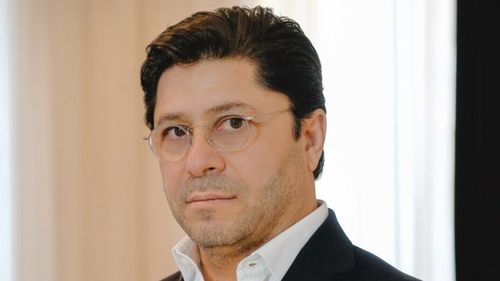 Gruia Stoica a atacat la CNSC decizia Societății de Transport București de anulare a contractului pentru 40 de tramvaie rusești pentru București. Omul de afaceri spune că ar avea un alt furnizor, în afară de ruși