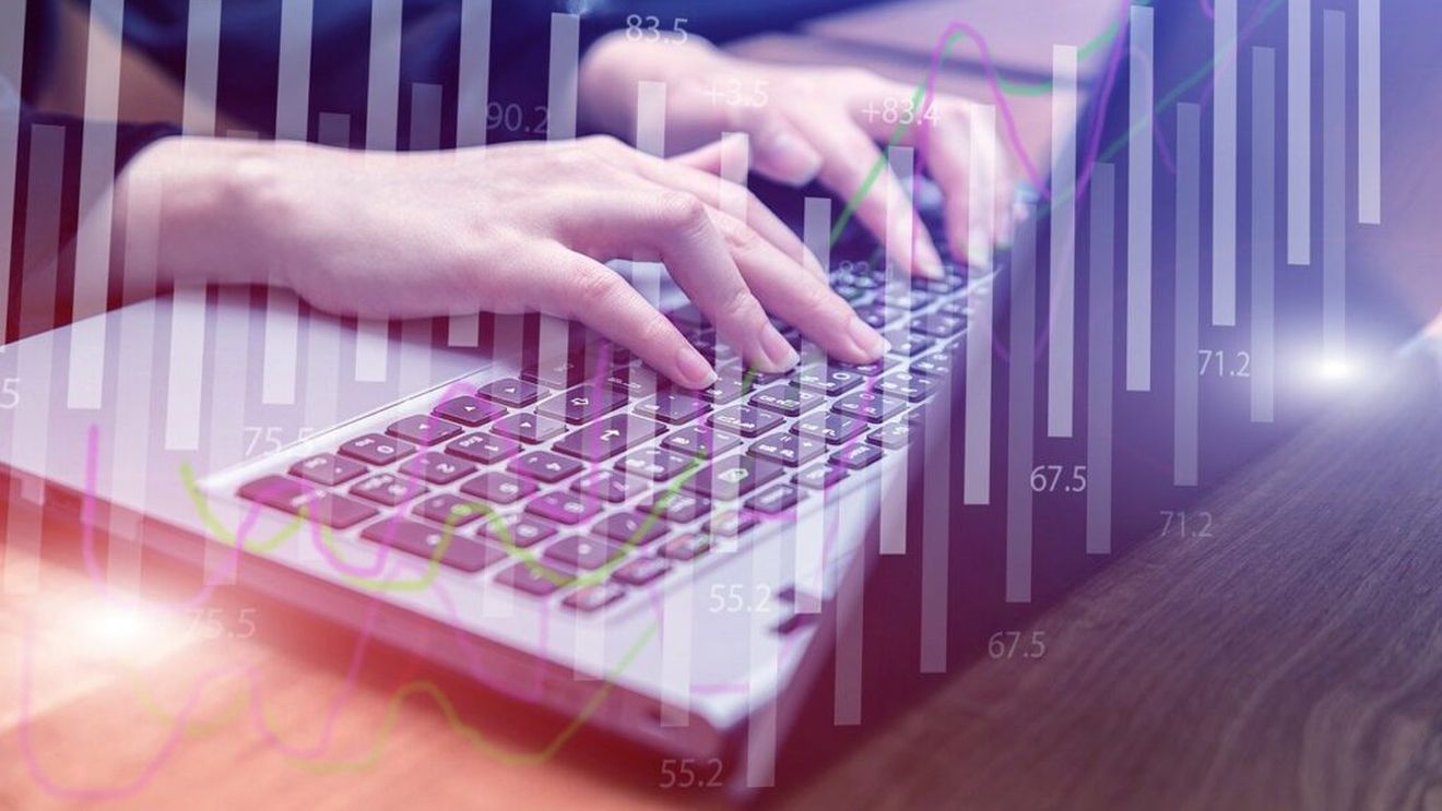 Cum începe toamna pe piața muncii: IT-ul, HoReCa și Sănătatea - domeniile cele mai afectate de lipsa de personal/ Top job-uri cu salarii mari