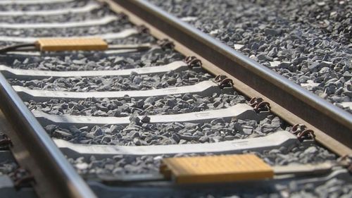 O ascociere formată dintr-o companie din Turcia şi una românească vor reabilita linia ferată Craiova-Drobeta Turnu Severin-Caransebeş. Contract de 2,3 miliarde de lei